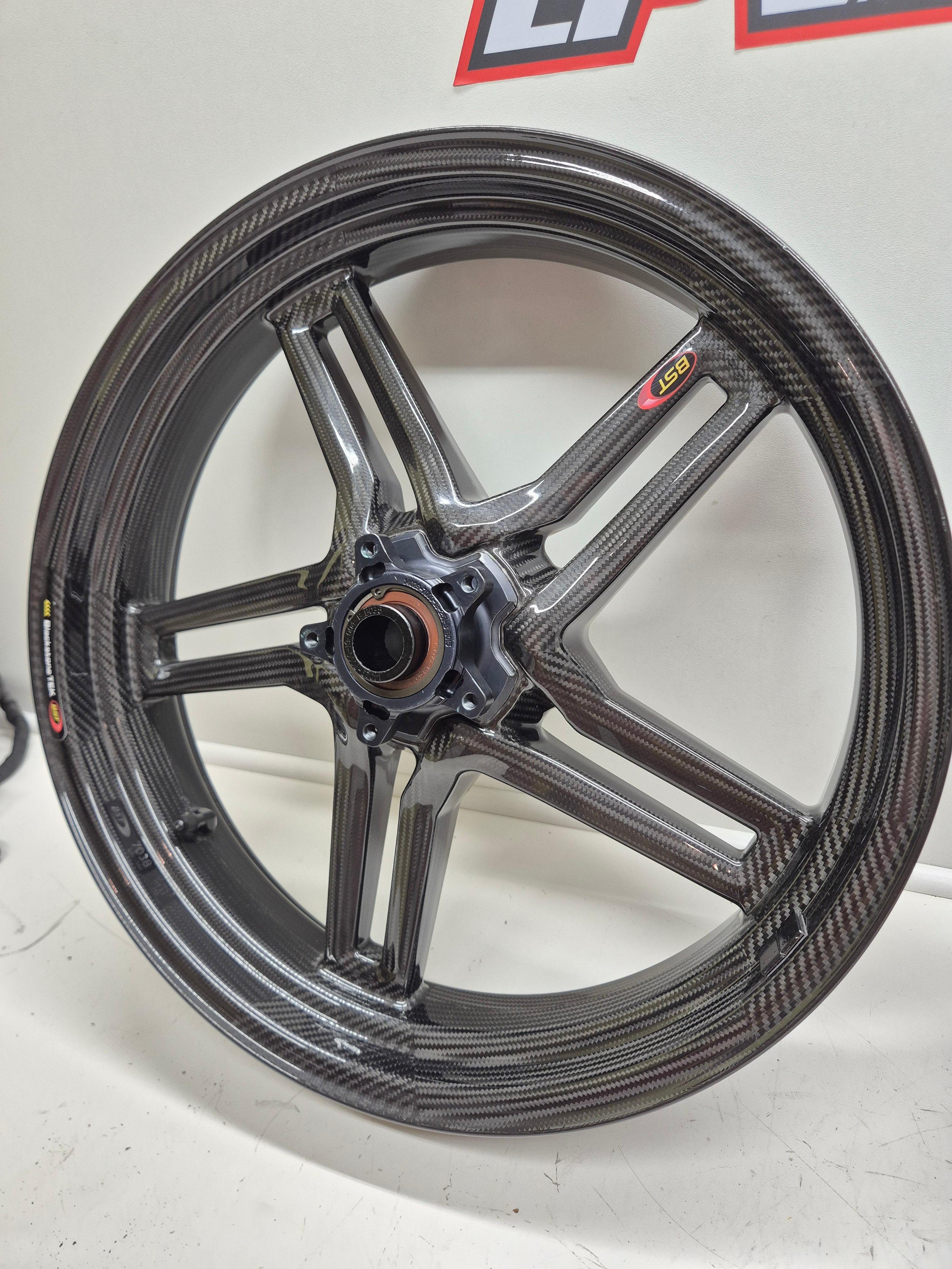 Paire de jantes / roues en carbone BST - Ducati Panigale 1199 / 1299 / V4