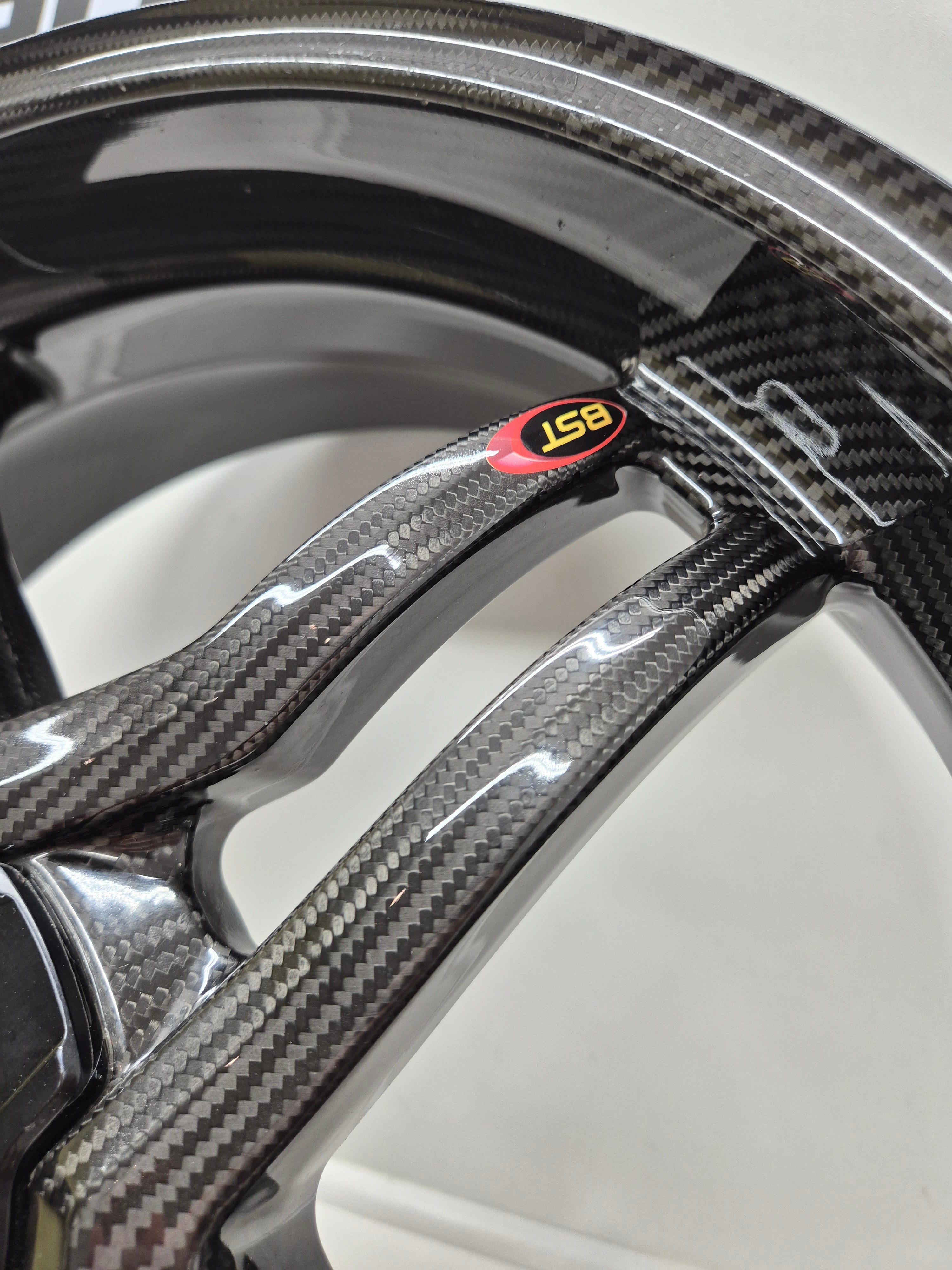 Paire de jantes / roues en carbone BST - Ducati Panigale 1199 / 1299 / V4