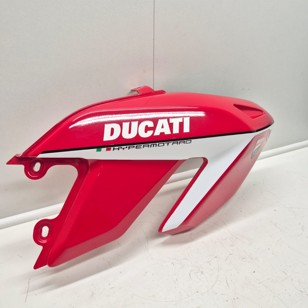 Carénage réservoir droit - Ducati Hypermotard 1100 / 796