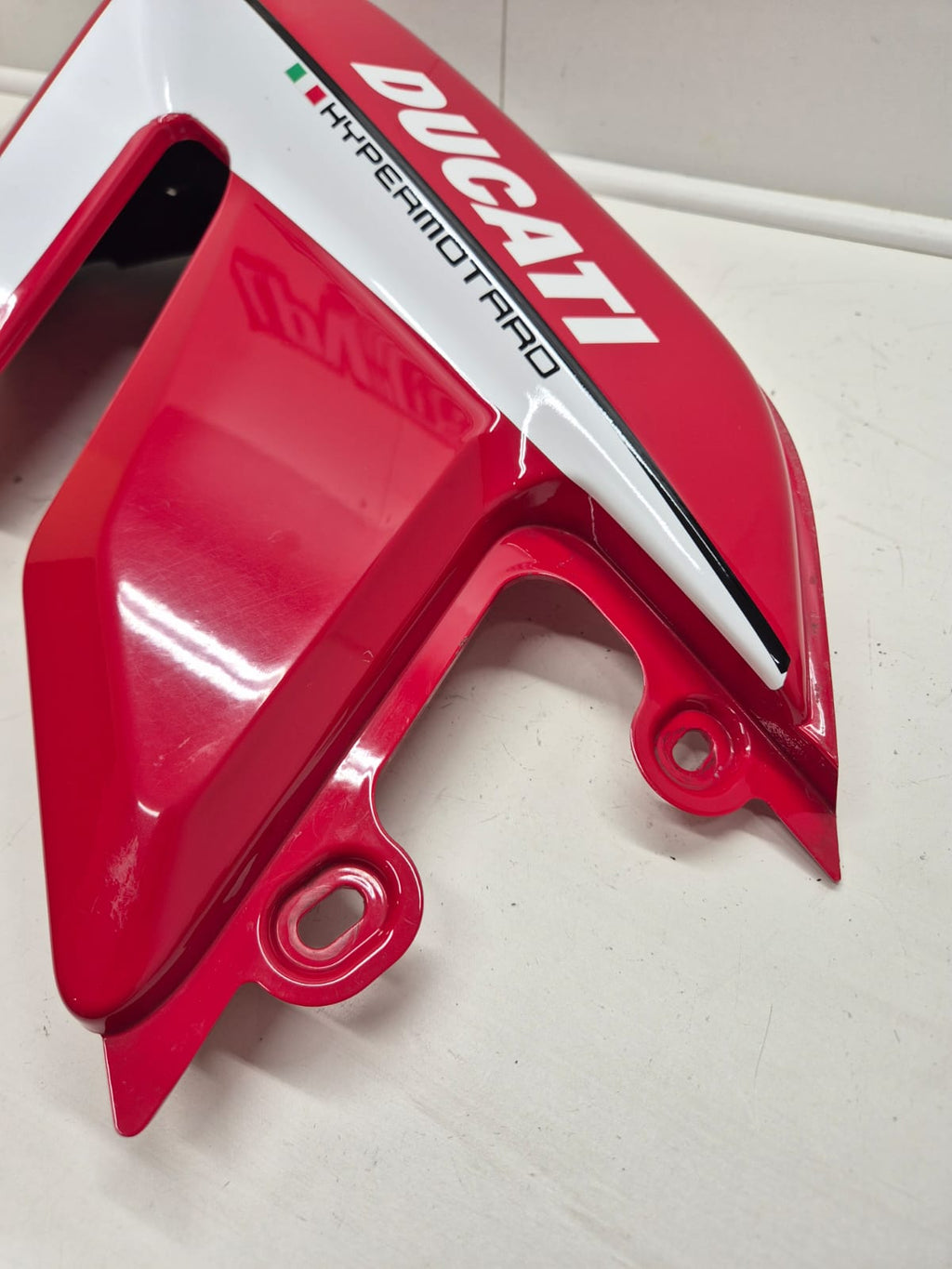 Carénage réservoir gauche - Ducati Hypermotard 1100 / 796