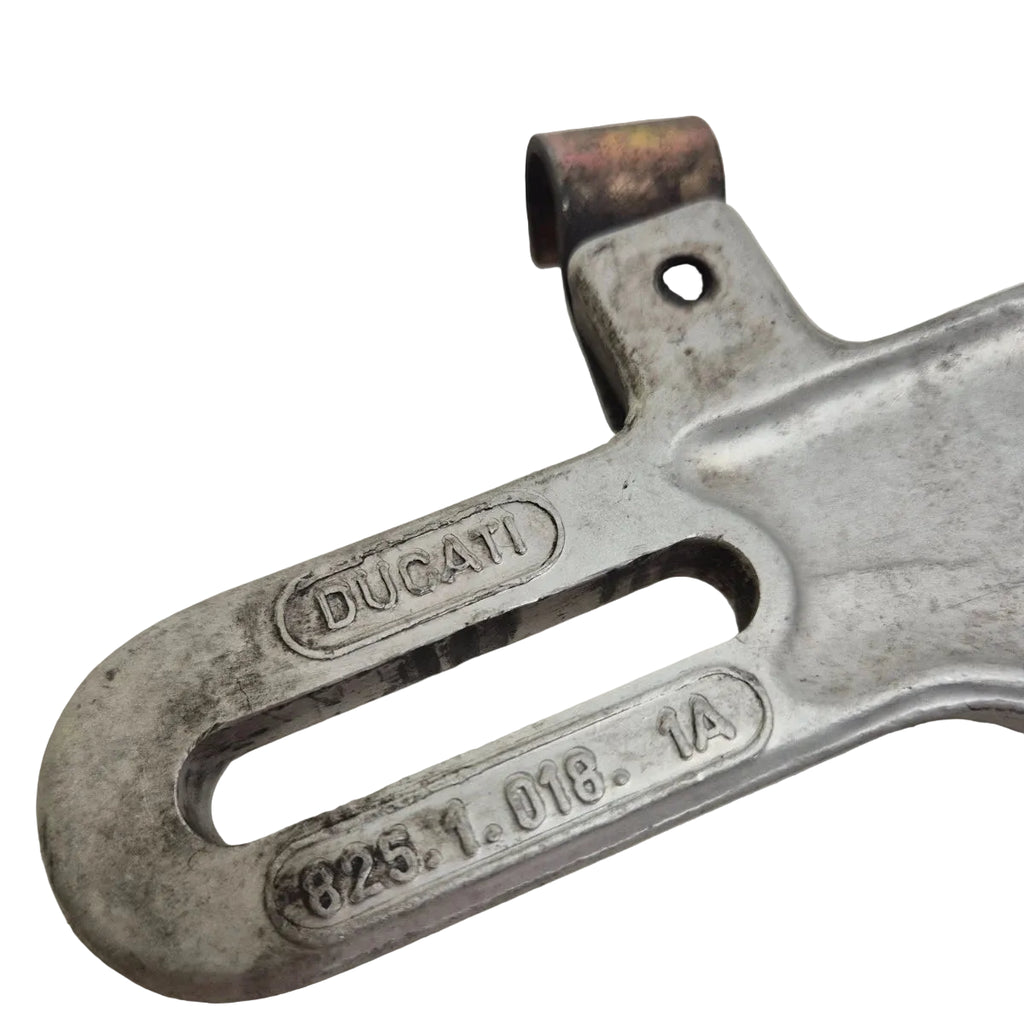 Support étrier de frein arrière Ducati Supersport 82510181A