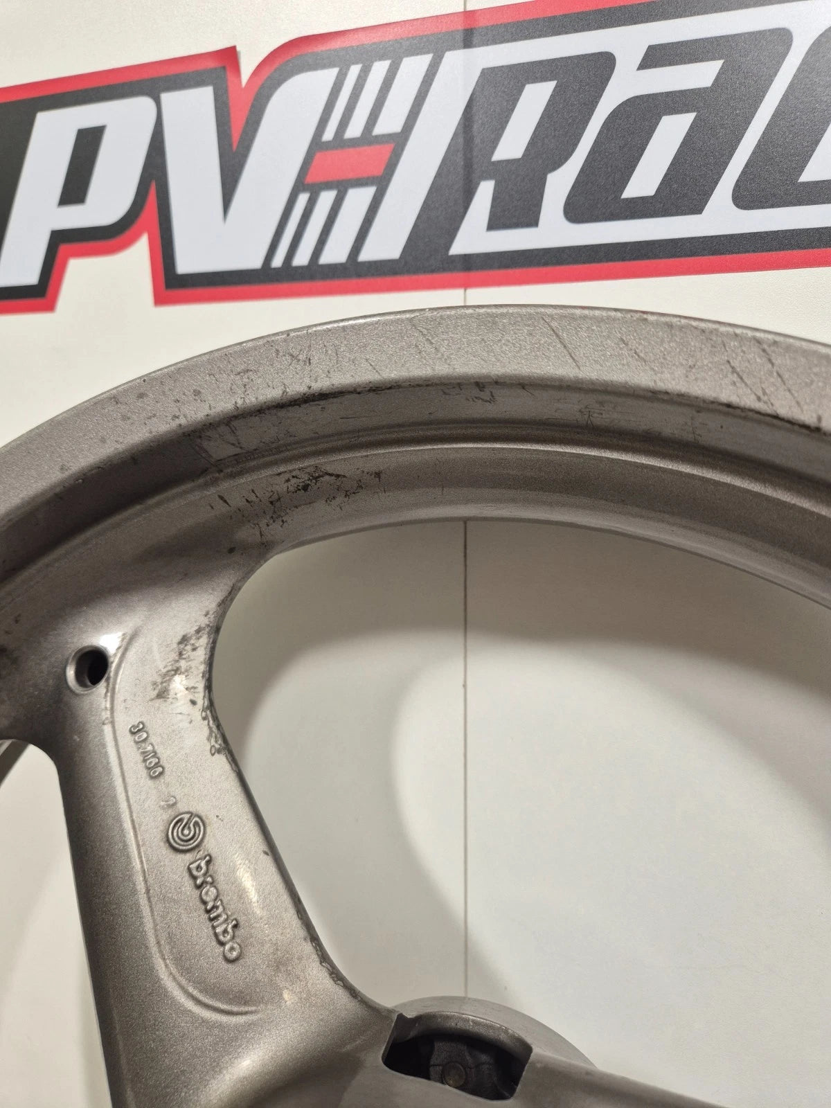 Jante / roue avant Ducati Monster / Supersport 620 / 750 / 800 / 900 / 1000