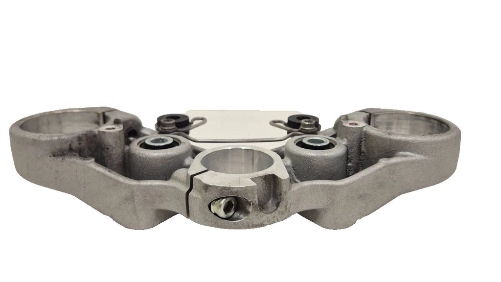 Té de fourche supérieur Ducati Monster 696 / 796 / 1100 34120681A