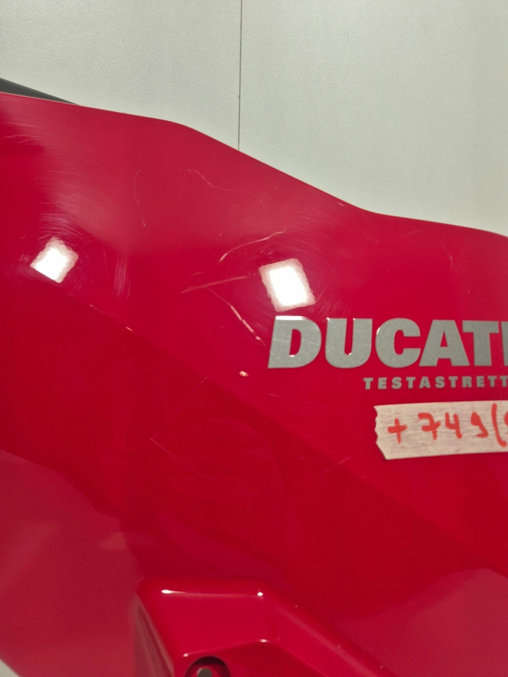 Carénage gauche Ducati 749 / 999 2003 - 2004