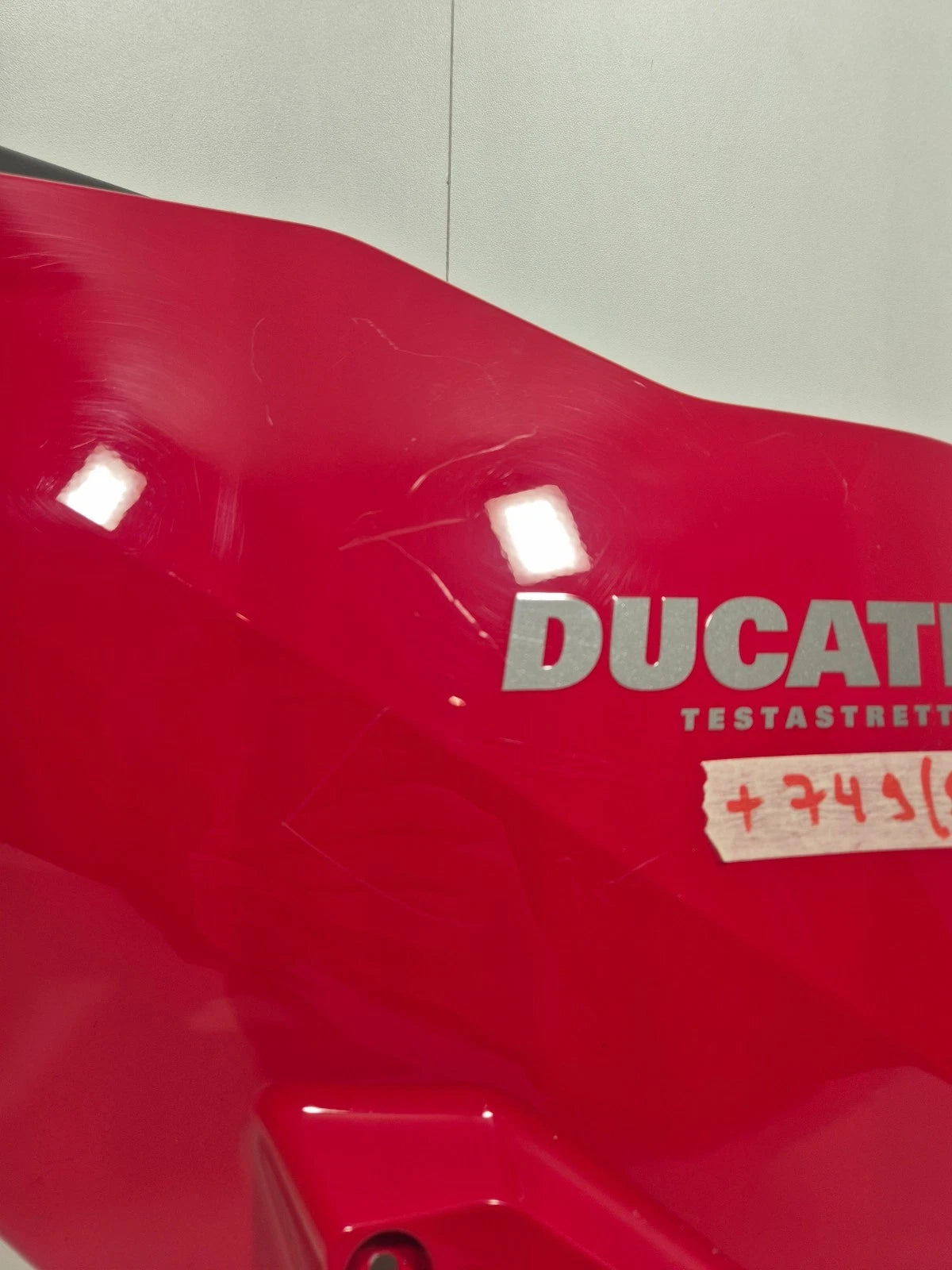 Carénage gauche Ducati 749 / 999 2003 - 2004