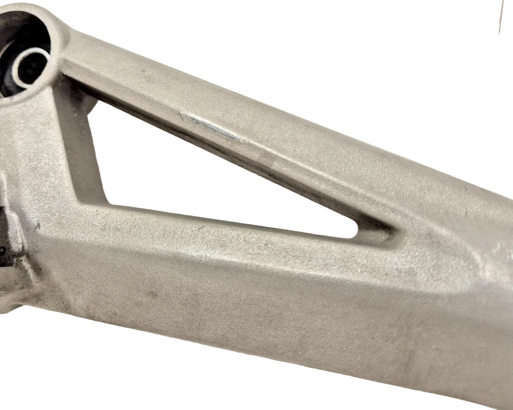 Platine repose pieds gauche Ducati Monster 696 / 796 / 1100 82411451B