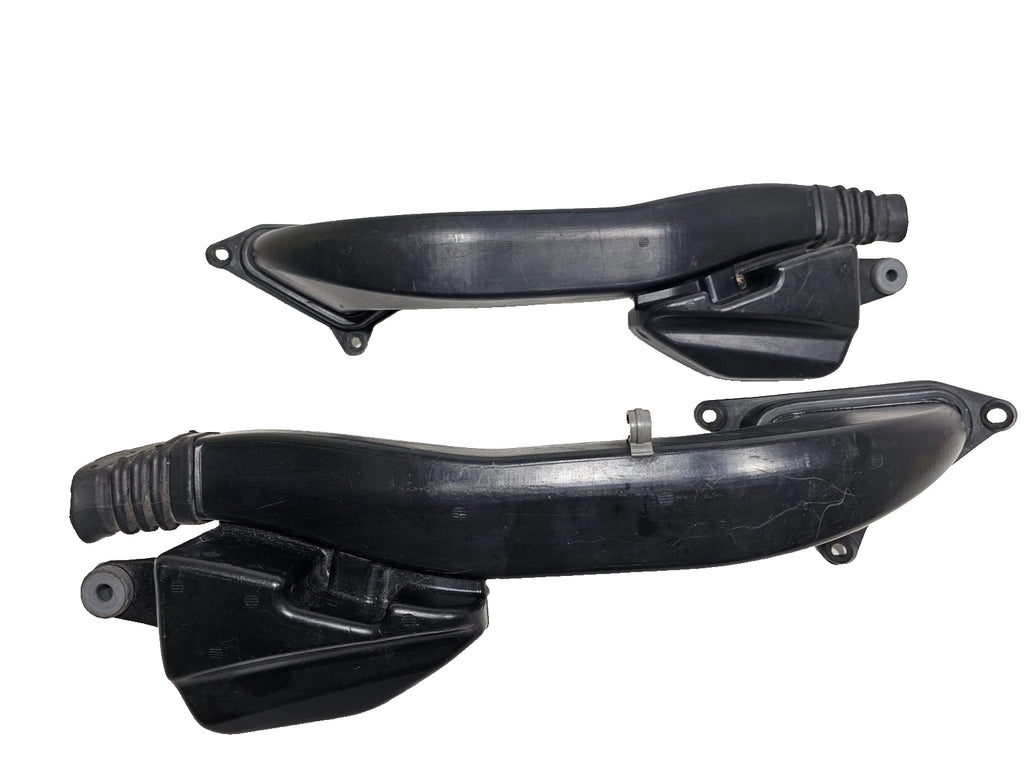 Paire de convoyeurs d'air Ducati 848 / 1098 / 1198 442114821A / 44211492A