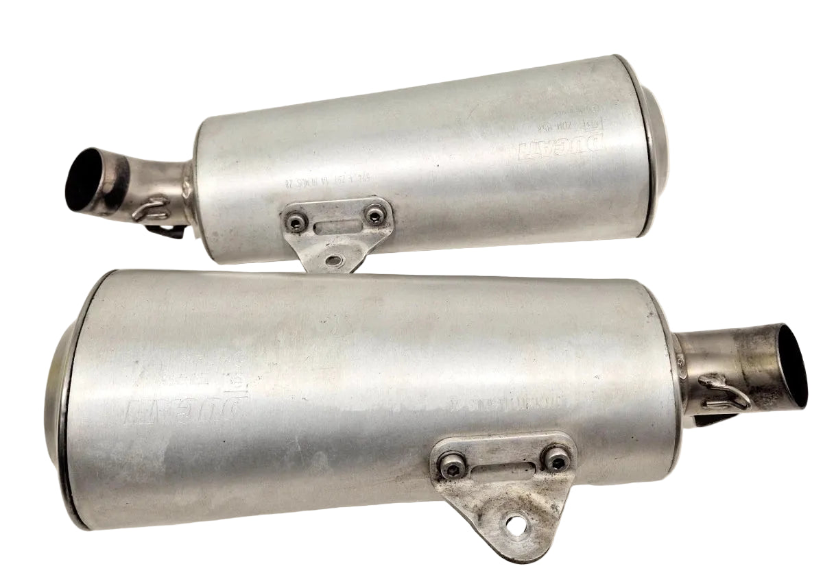 Paire de silencieux d'origine Ducati Monster 1100 57412971A / 57313001A