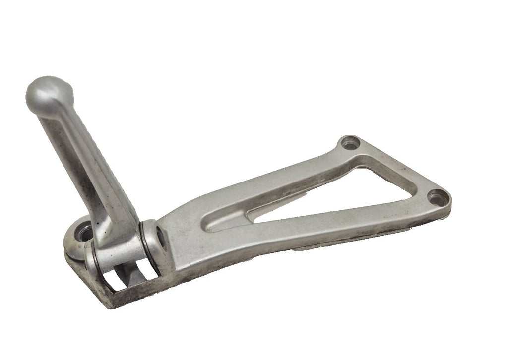 Platine repose pieds arrière droite Ducati Supersport 620 / 750 / 800 / 900 ie