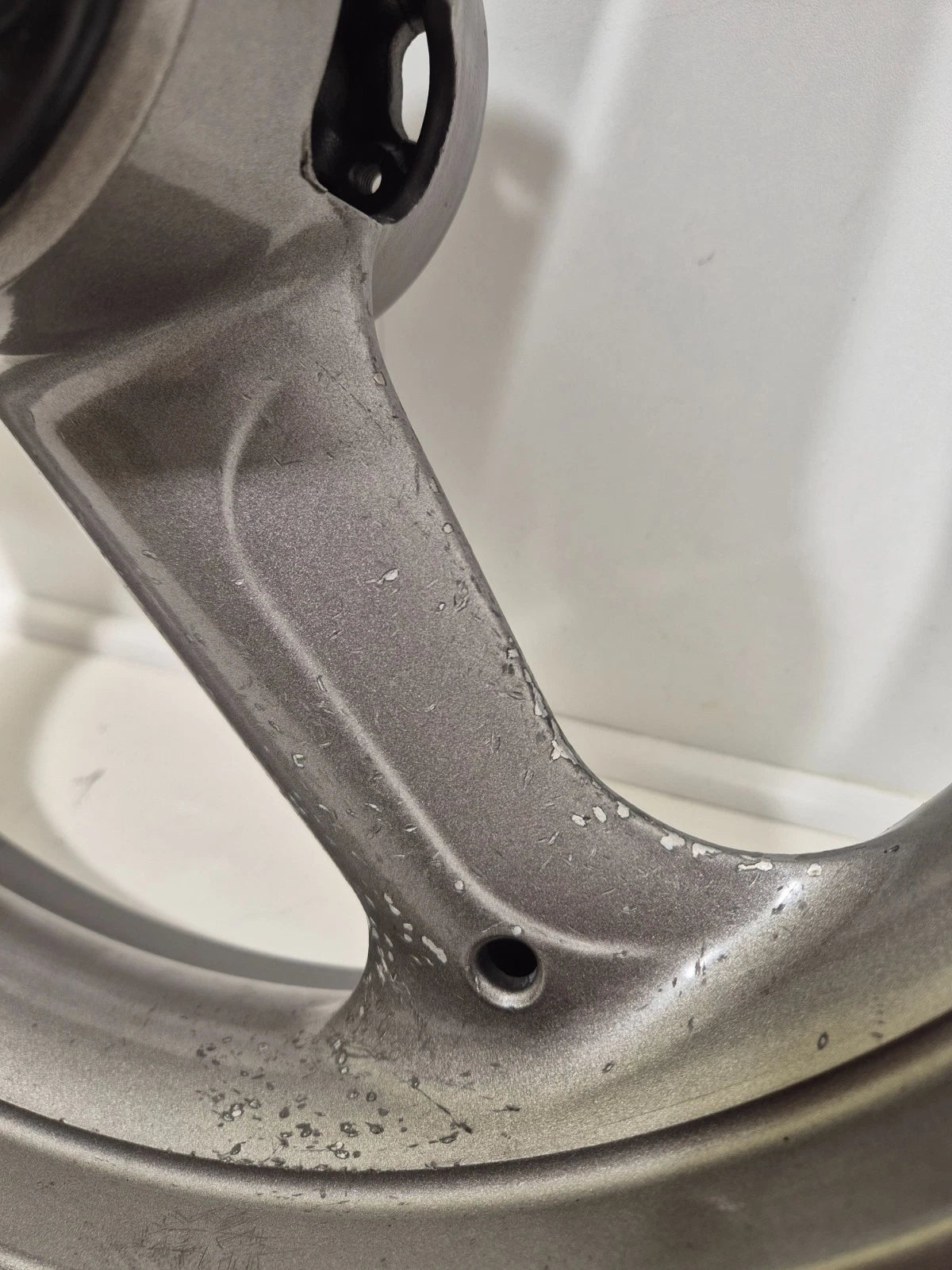 Jante / roue avant Ducati Monster / Supersport 620 / 750 / 800 / 900 / 1000