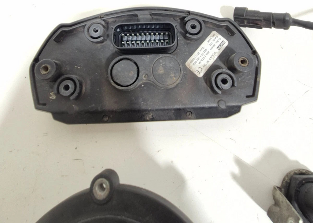 Ensemble tableau de bord / compteur + clé Ducati monster 796 / 1100 40610703A