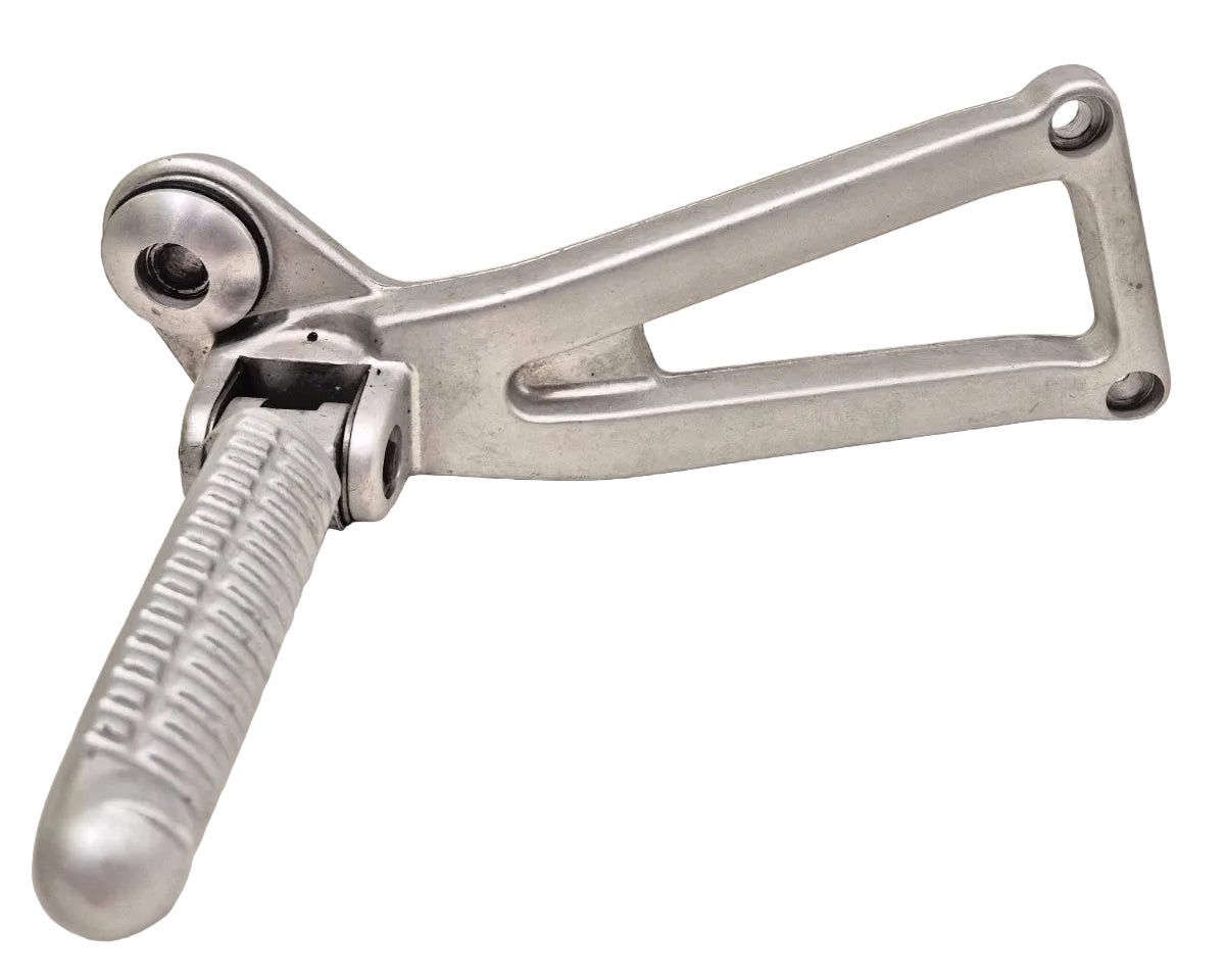 Platine repose pieds arrière droite Ducati Supersport 620 / 750 / 800 / 900 ie