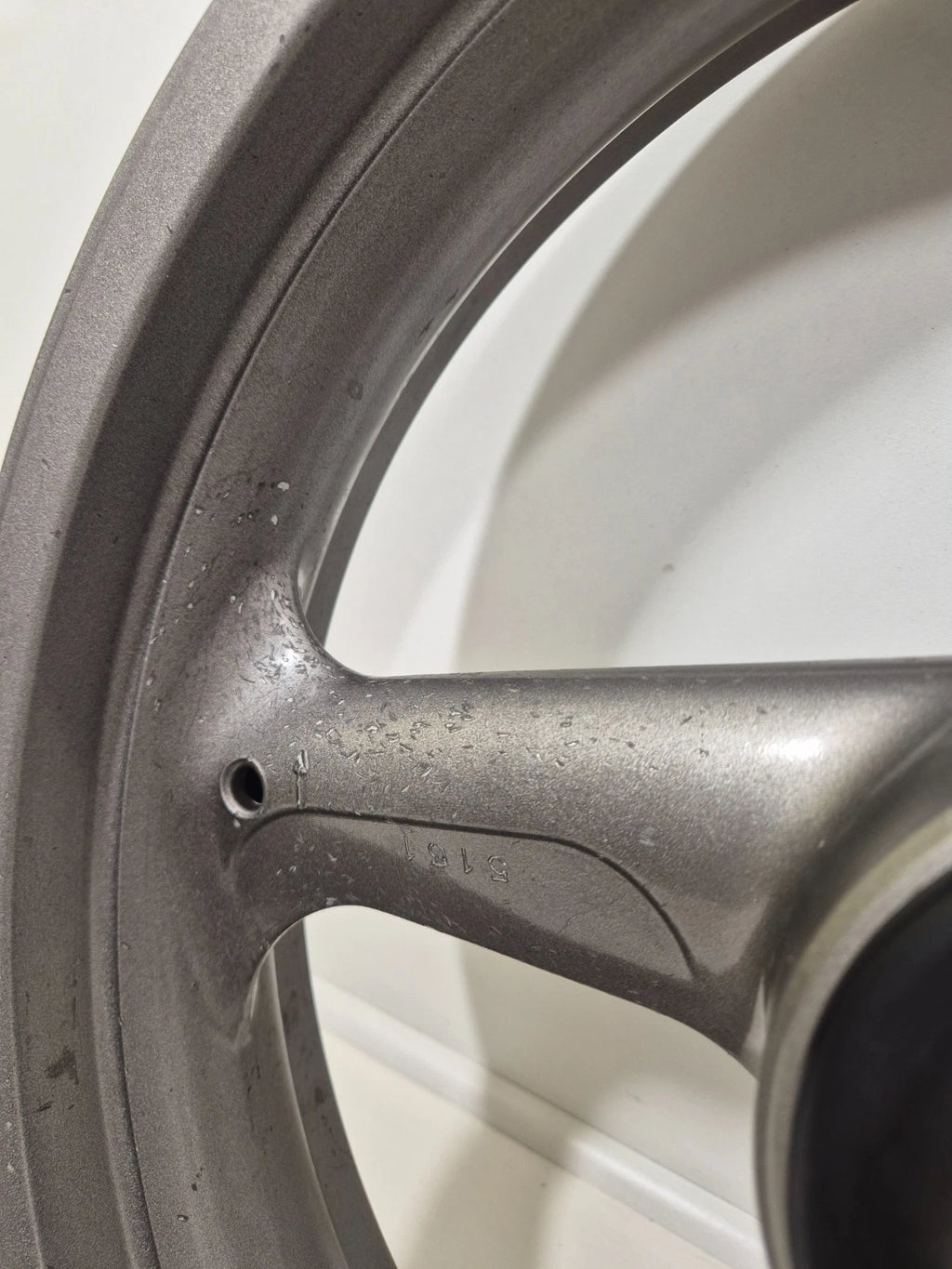 Jante / roue avant Ducati Monster / Supersport 620 / 750 / 800 / 900 / 1000