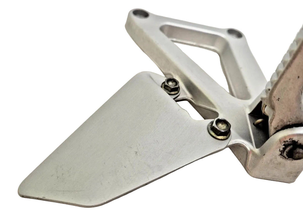 Platine repose pied pilote droite Ducati Supersport 620 / 750 / 800 / 900 ie
