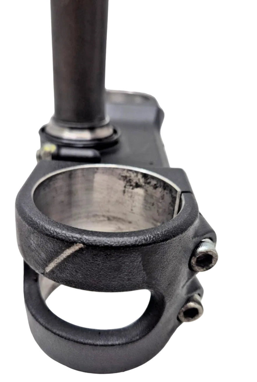 Té de fourche inférieur Ducati Multistrada 1200 2010-2014 34220741AA