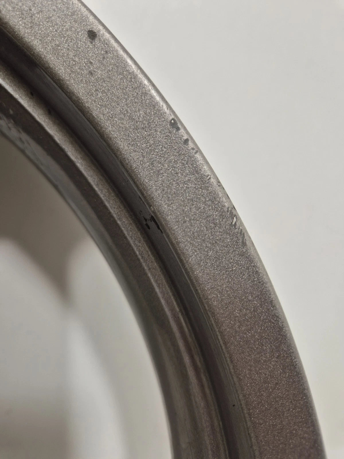 Jante / roue avant Ducati Monster / Supersport 620 / 750 / 800 / 900 / 1000