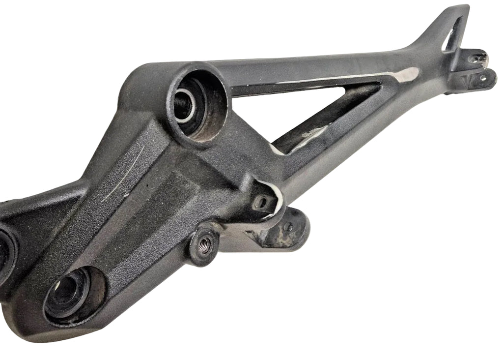 Platine repose pieds gauche Ducati Monster 696 / 796 / 1100 82411451C
