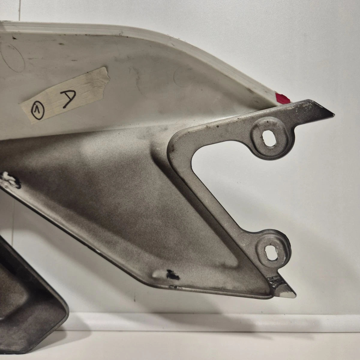 Carénage réservoir droit Ducati 1100 Hypermotard Evo SP