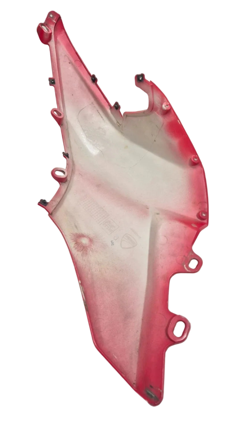 Carénage réservoir droit rouge Ducati Multistrada 1200 2010-2012 48012942AA