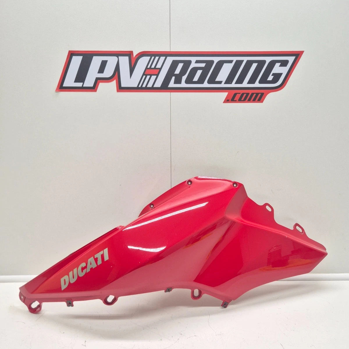 Carénage réservoir gauche rouge Ducati Multistrada 1200 2010 - 2012